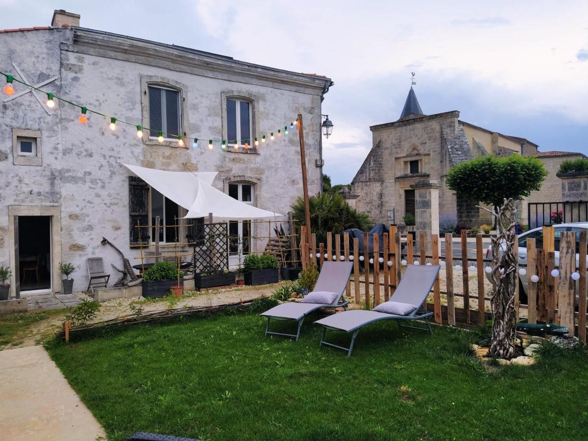 Gite Modes Et Cafe Epargnes Exterior photo